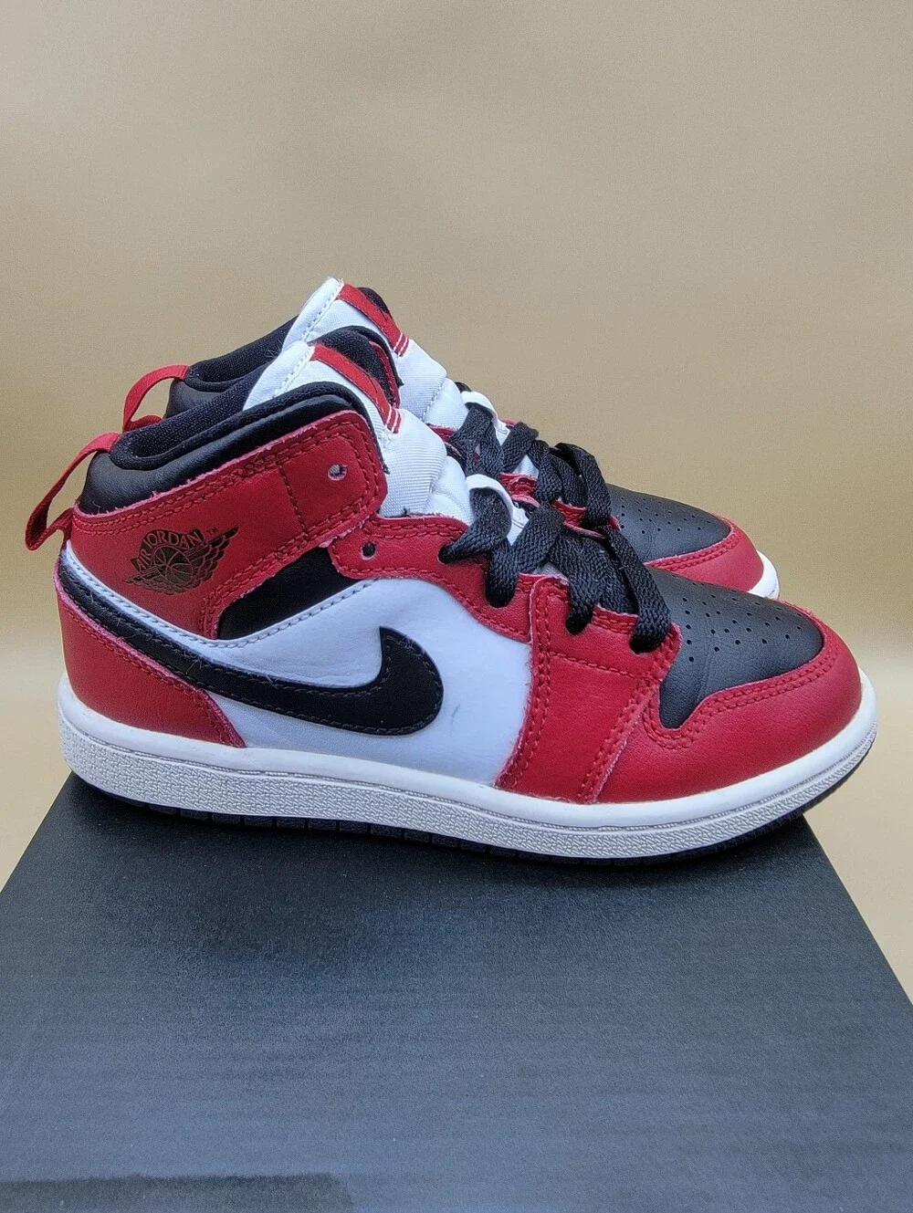 2020 Nike Air Jordan 1 Mid Chicago Black Toe Little Kid's Shoes Size 13C Black
